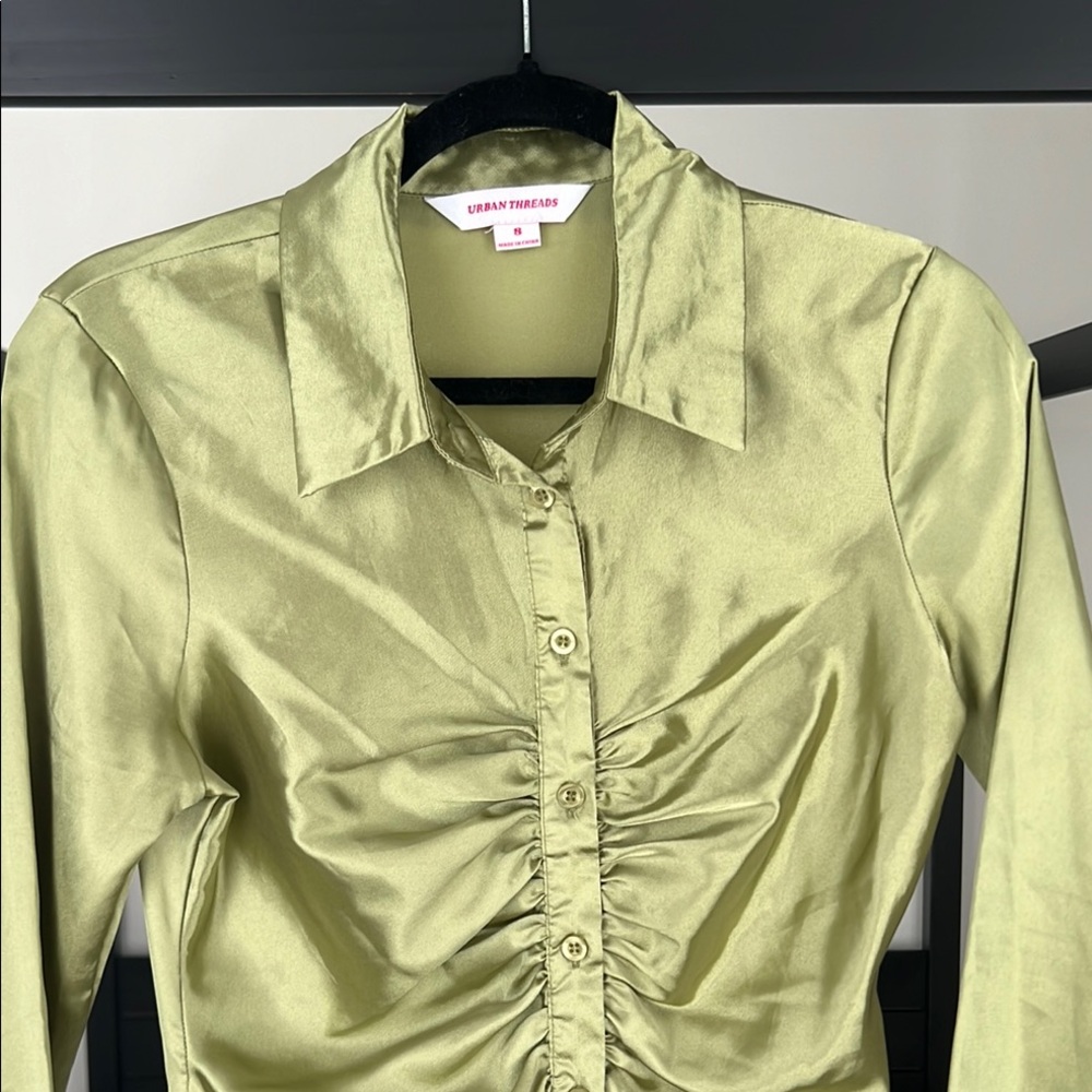 Green Ruched Long Sleeve Button Down Shirt